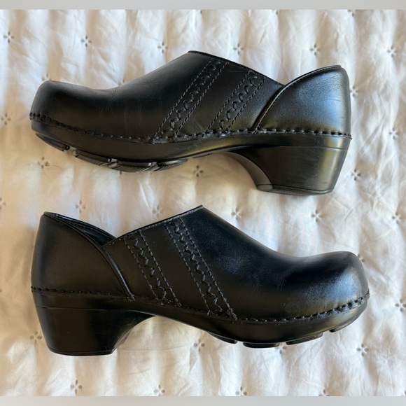 Dansko Womens Sienna Black Leather Round Toe Slip On Clogs Size EU 36 US 6-6.5 - Picture 9 of 12